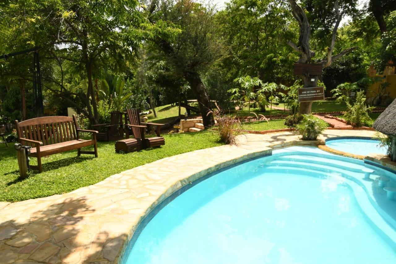 Tambuti Lodge Rundu Eksteriør bilde