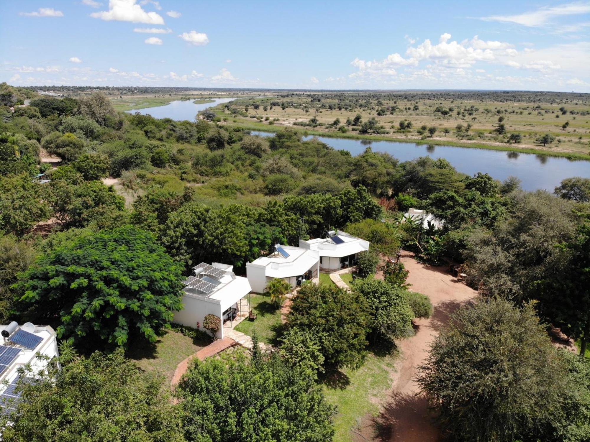 Tambuti Lodge Rundu Eksteriør bilde