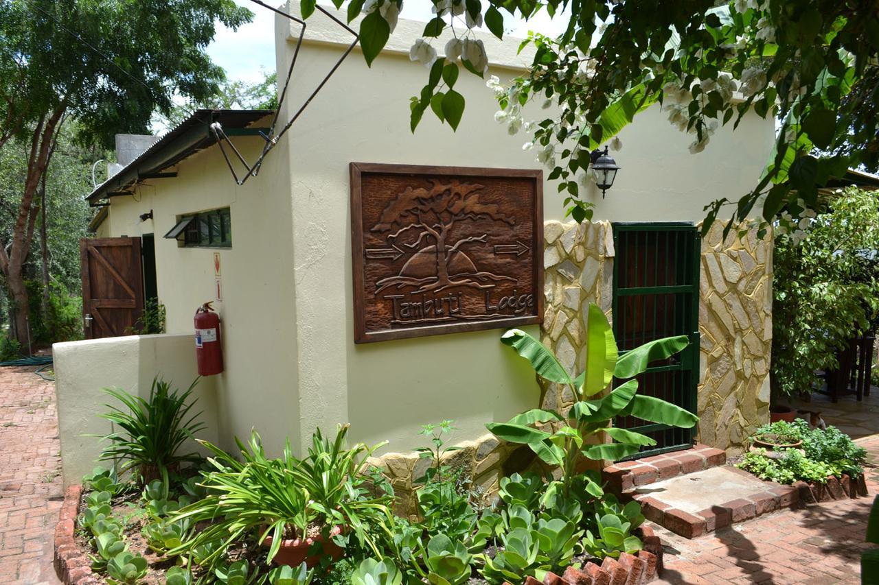 Tambuti Lodge Rundu Eksteriør bilde