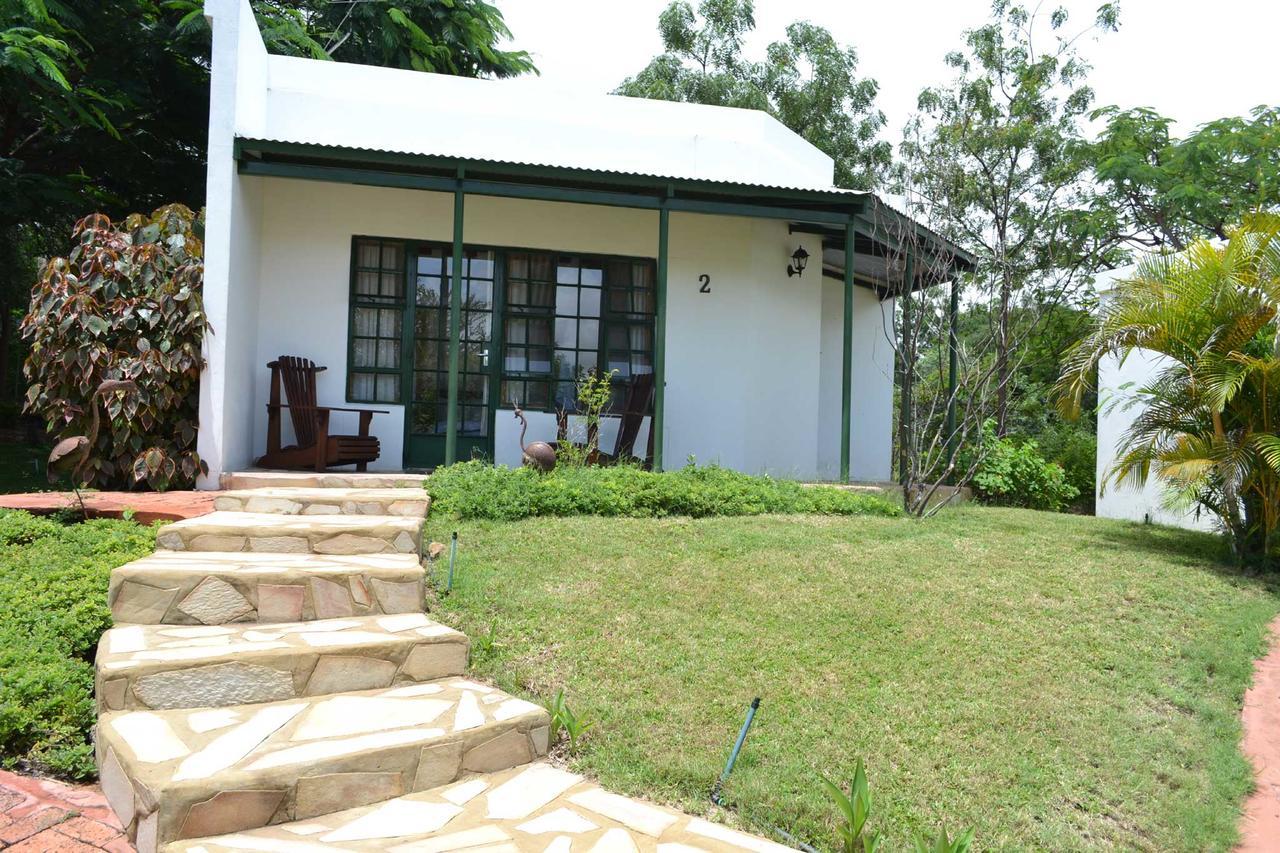 Tambuti Lodge Rundu Eksteriør bilde